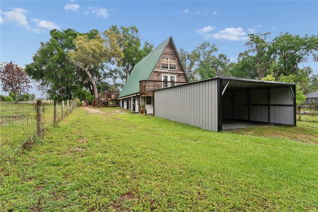For Sale: $215,000 (1 beds, 1 baths, 861 Square Feet)
