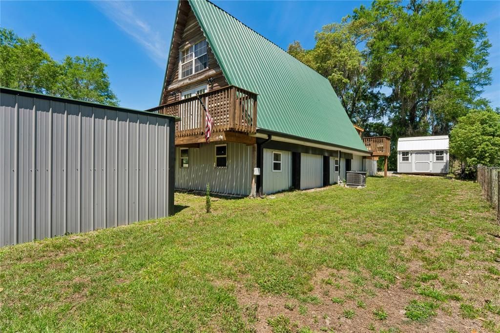 For Sale: $215,000 (1 beds, 1 baths, 861 Square Feet)