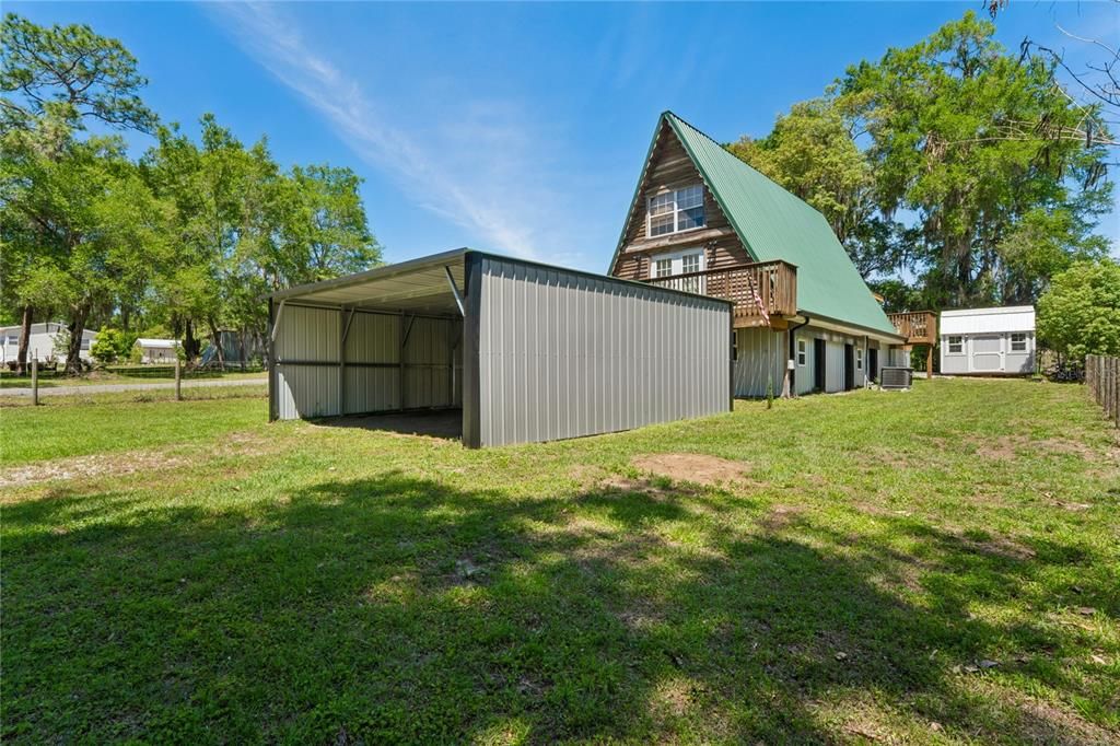 For Sale: $215,000 (1 beds, 1 baths, 861 Square Feet)
