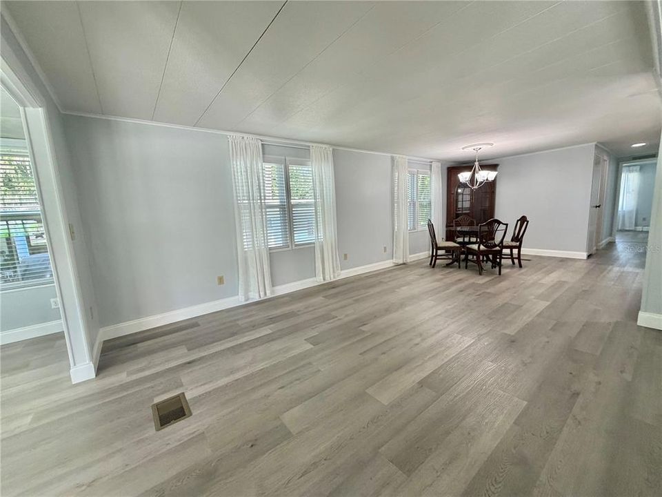 Active With Contract: $120,000 (2 beds, 2 baths, 1312 Square Feet)