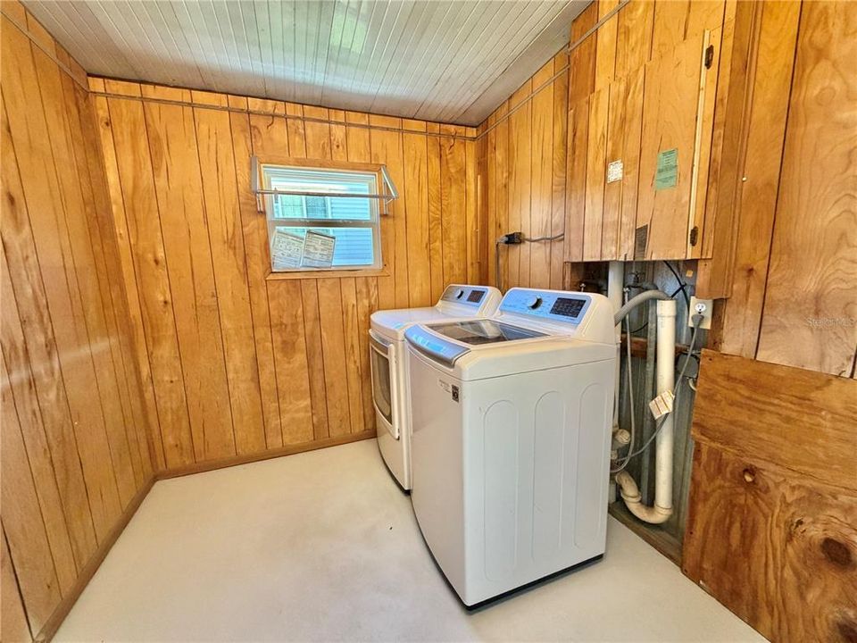 Active With Contract: $120,000 (2 beds, 2 baths, 1312 Square Feet)