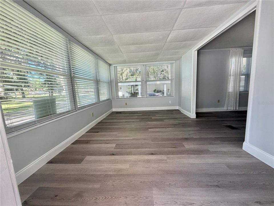 Active With Contract: $120,000 (2 beds, 2 baths, 1312 Square Feet)