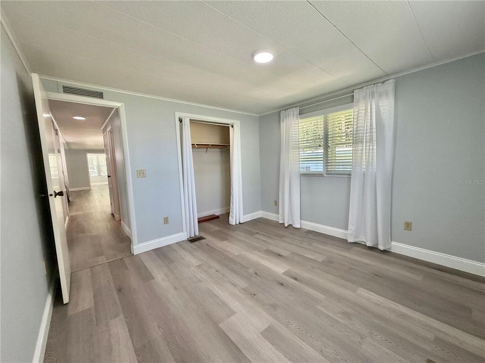 Active With Contract: $120,000 (2 beds, 2 baths, 1312 Square Feet)