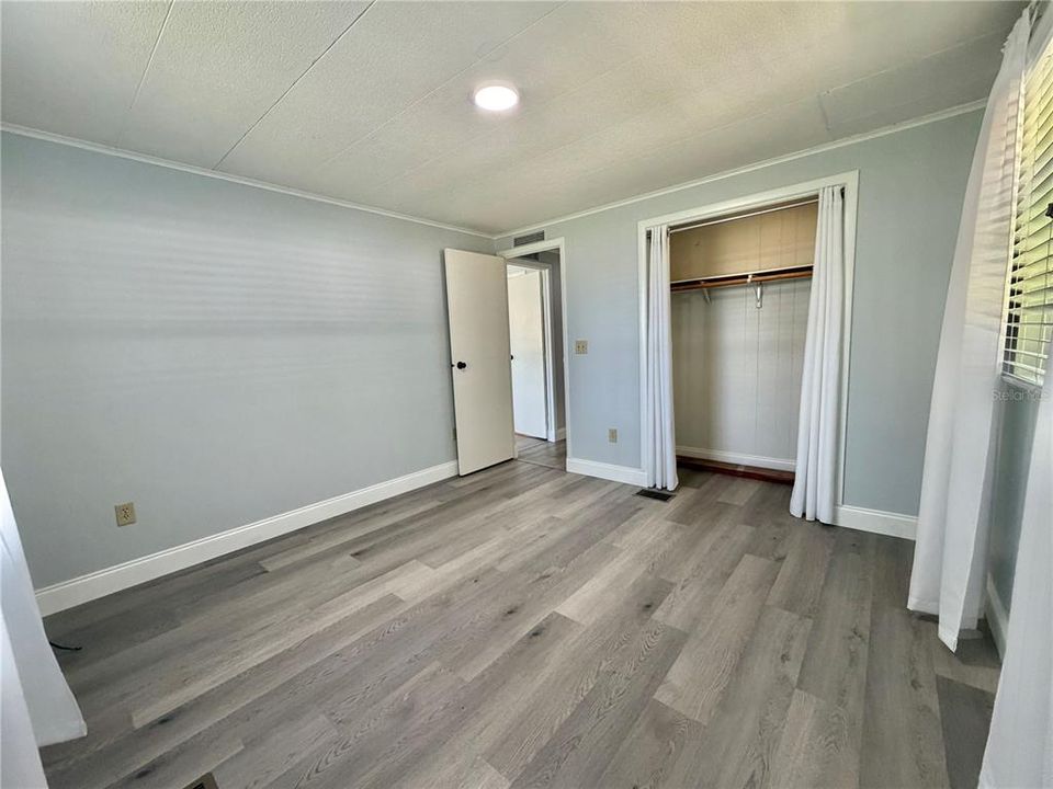 Active With Contract: $120,000 (2 beds, 2 baths, 1312 Square Feet)