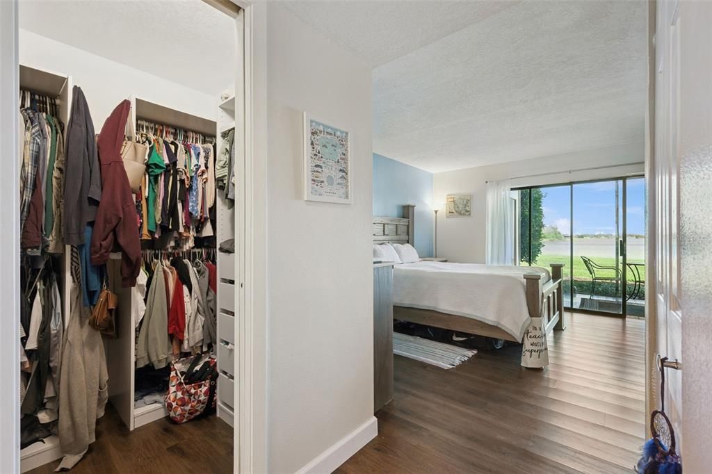 Activo con contrato: $229,000 (2 camas, 2 baños, 1065 Pies cuadrados)
