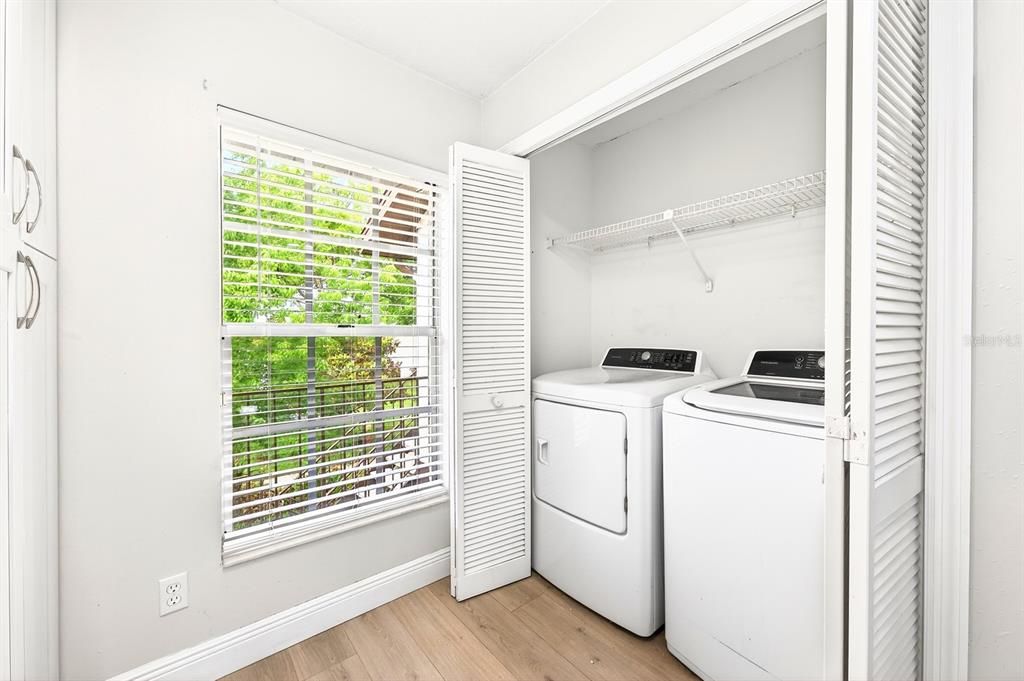 На продажу: $269,900 (3 спален, 2 ванн, 1425 Квадратных фут)