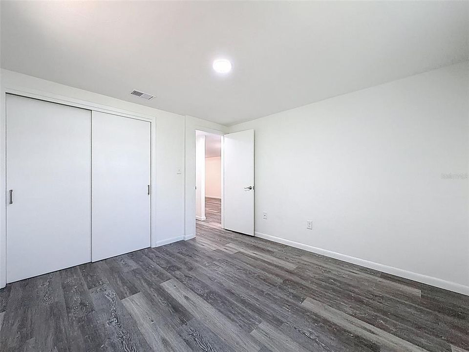 For Sale: $87,900 (2 beds, 2 baths, 888 Square Feet)
