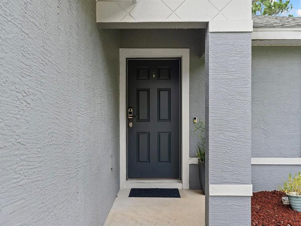 For Rent: $1,800 (3 beds, 2 baths, 1212 Square Feet)
