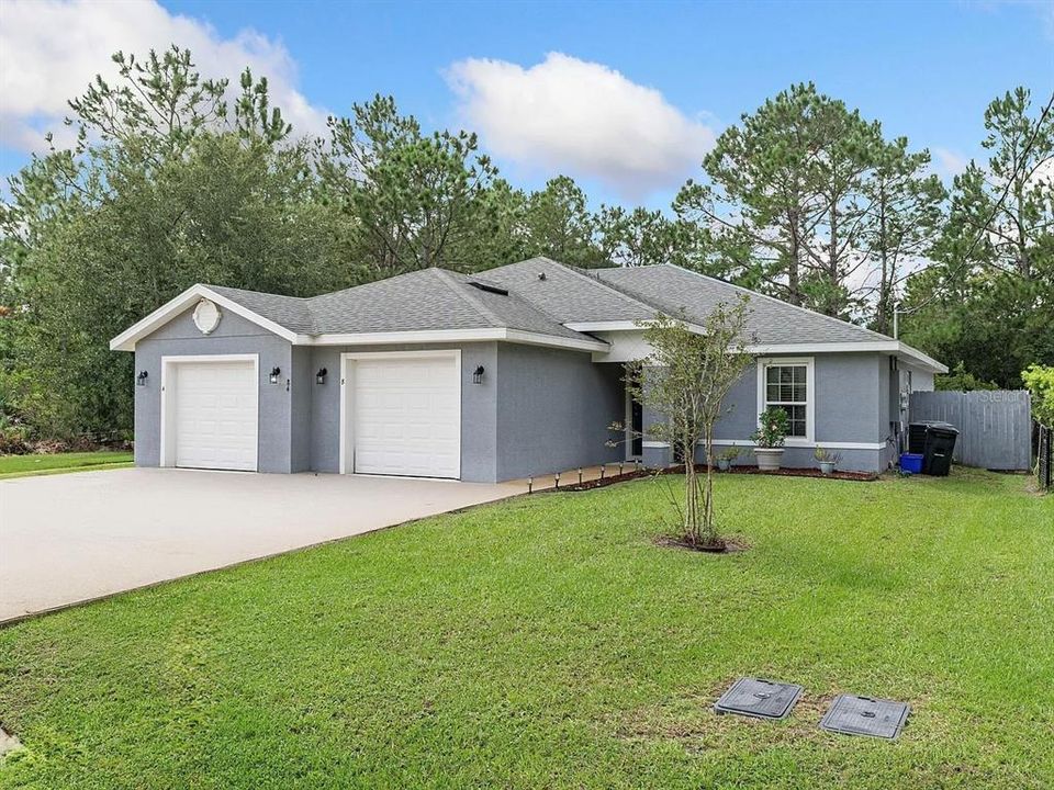 For Rent: $1,800 (3 beds, 2 baths, 1212 Square Feet)