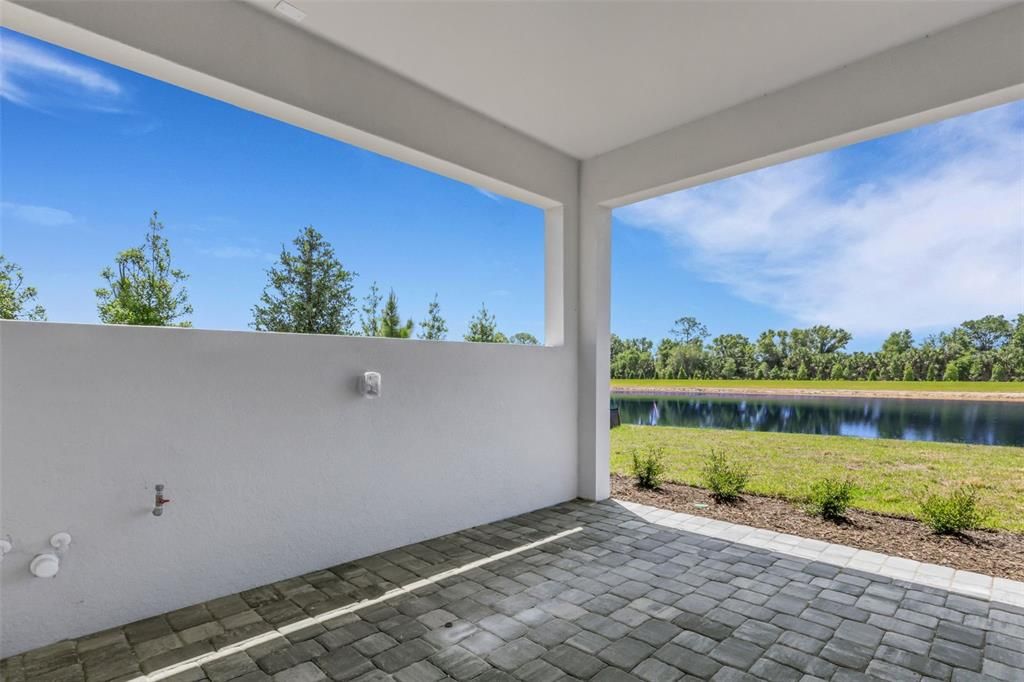 Activo con contrato: $699,999 (3 camas, 3 baños, 2190 Pies cuadrados)