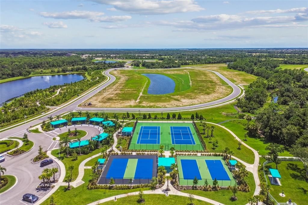Activo con contrato: $699,999 (3 camas, 3 baños, 2190 Pies cuadrados)