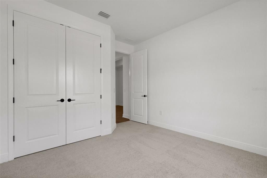 Activo con contrato: $699,999 (3 camas, 3 baños, 2190 Pies cuadrados)