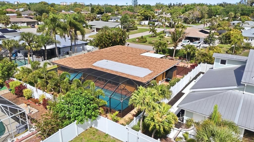 Activo con contrato: $1,150,000 (3 camas, 3 baños, 1980 Pies cuadrados)