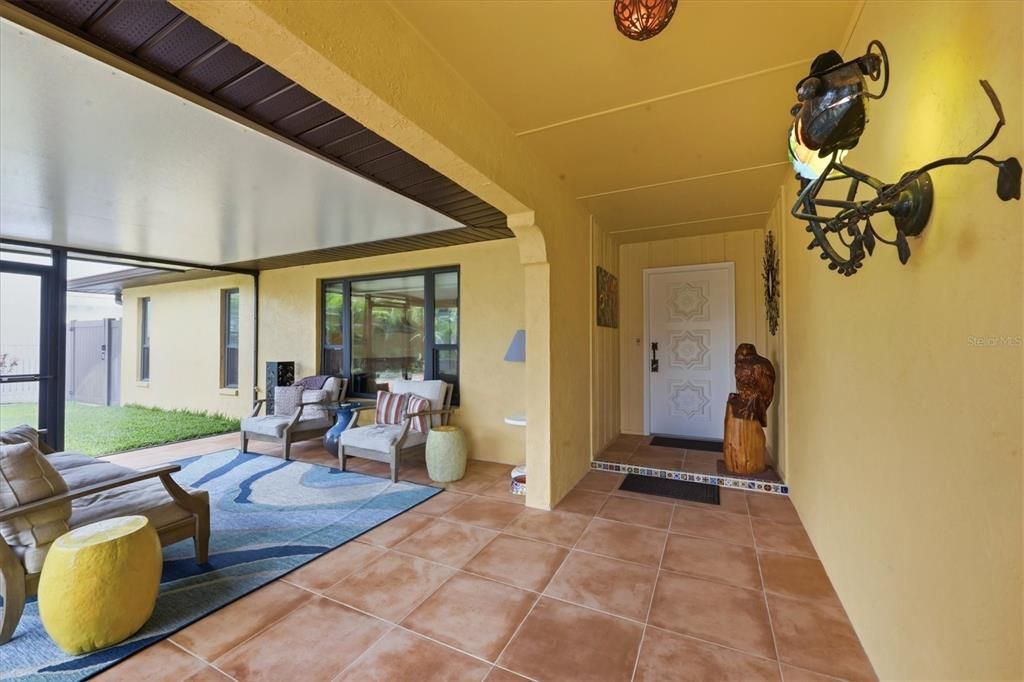 Activo con contrato: $1,150,000 (3 camas, 3 baños, 1980 Pies cuadrados)
