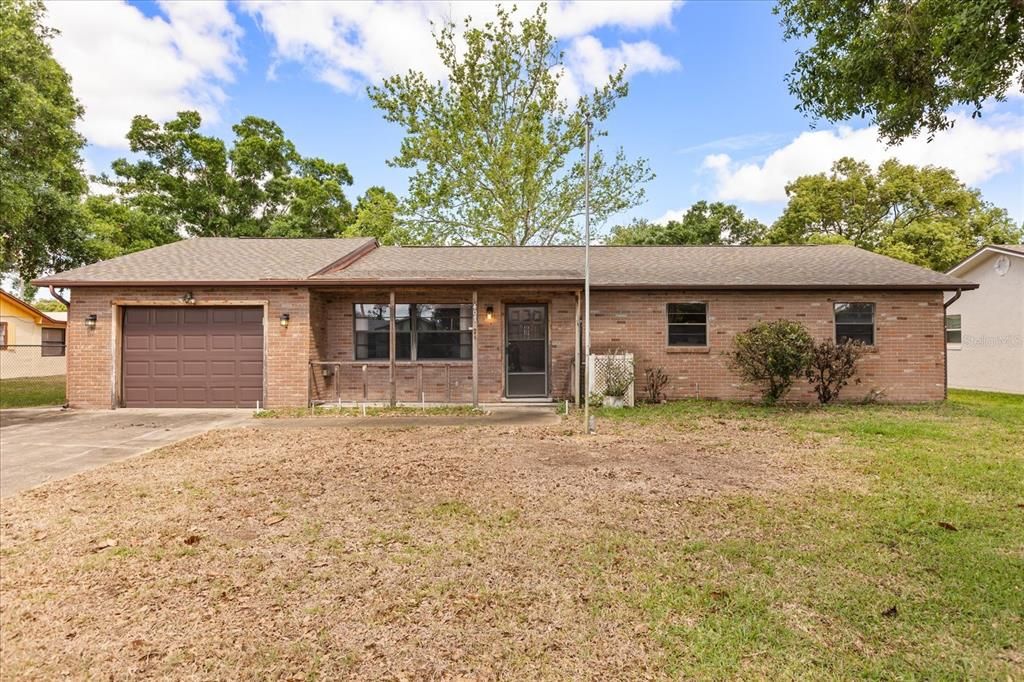 Activo con contrato: $309,900 (3 camas, 2 baños, 1624 Pies cuadrados)