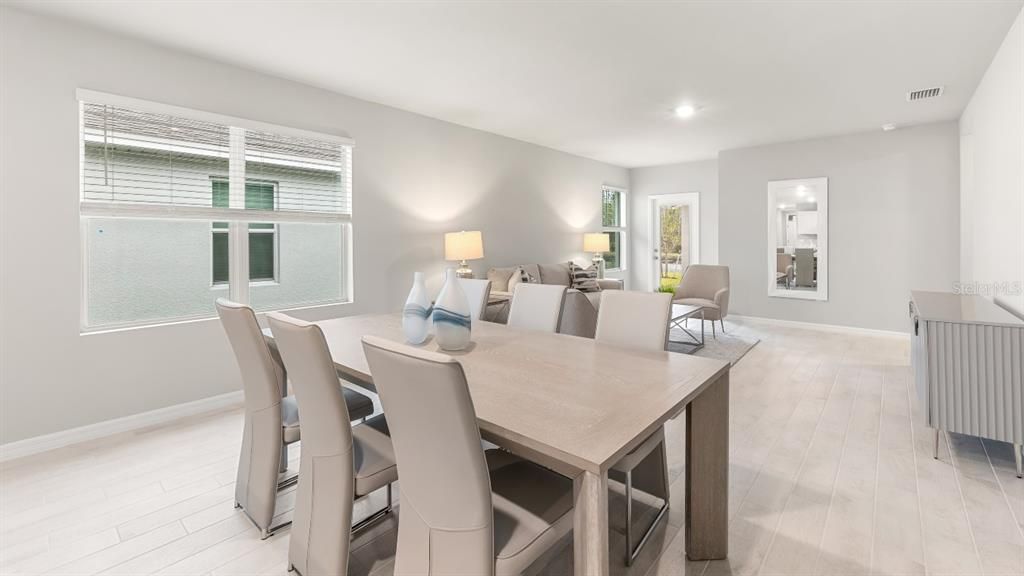 En Venta: $299,999 (4 camas, 2 baños, 1665 Pies cuadrados)