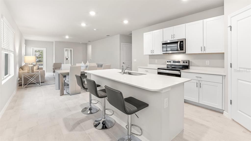En Venta: $299,999 (4 camas, 2 baños, 1665 Pies cuadrados)