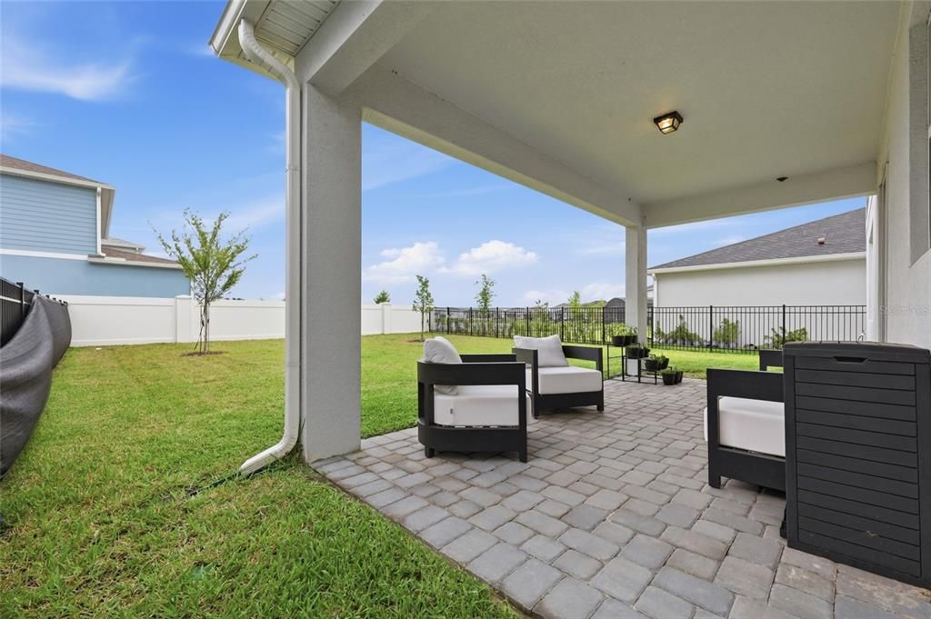 En Venta: $675,000 (5 camas, 3 baños, 2635 Pies cuadrados)