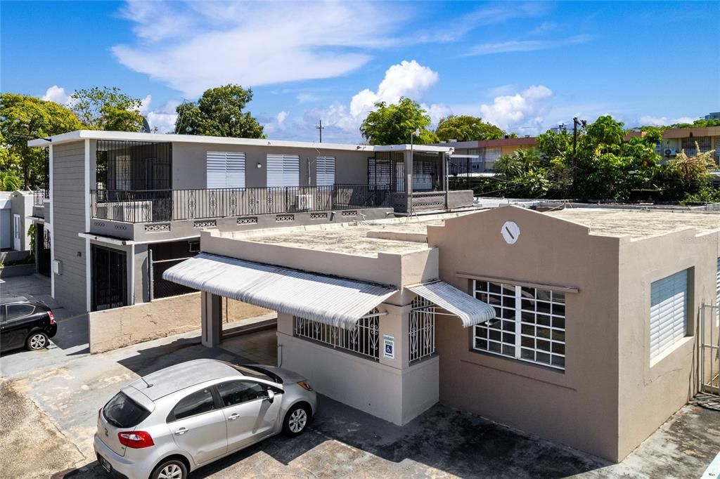 For Sale: $320,000 (5 beds, 3 baths, 2013 Square Feet)