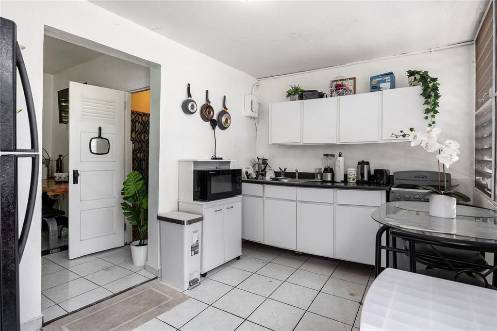 For Sale: $320,000 (5 beds, 3 baths, 2013 Square Feet)
