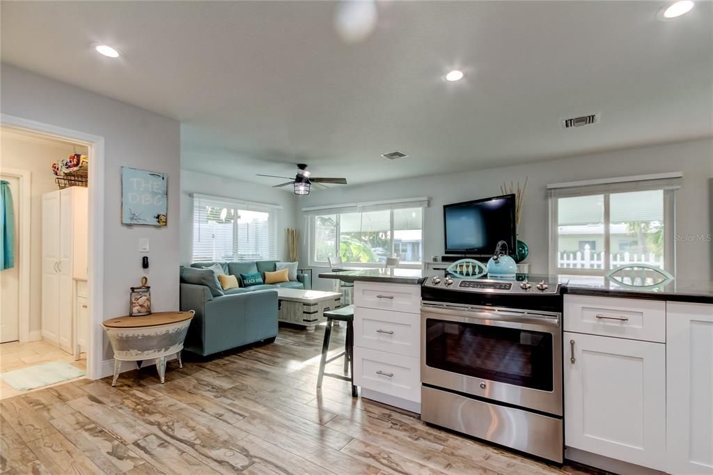 For Rent: $4,400 (2 beds, 2 baths, 1154 Square Feet)
