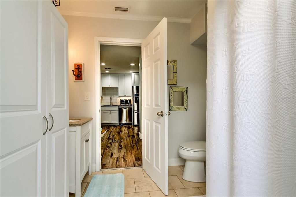 For Rent: $4,400 (2 beds, 2 baths, 1154 Square Feet)