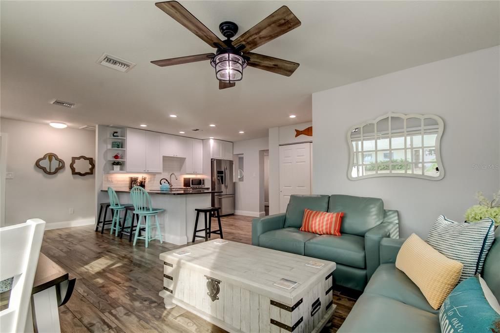 For Rent: $4,400 (2 beds, 2 baths, 1154 Square Feet)