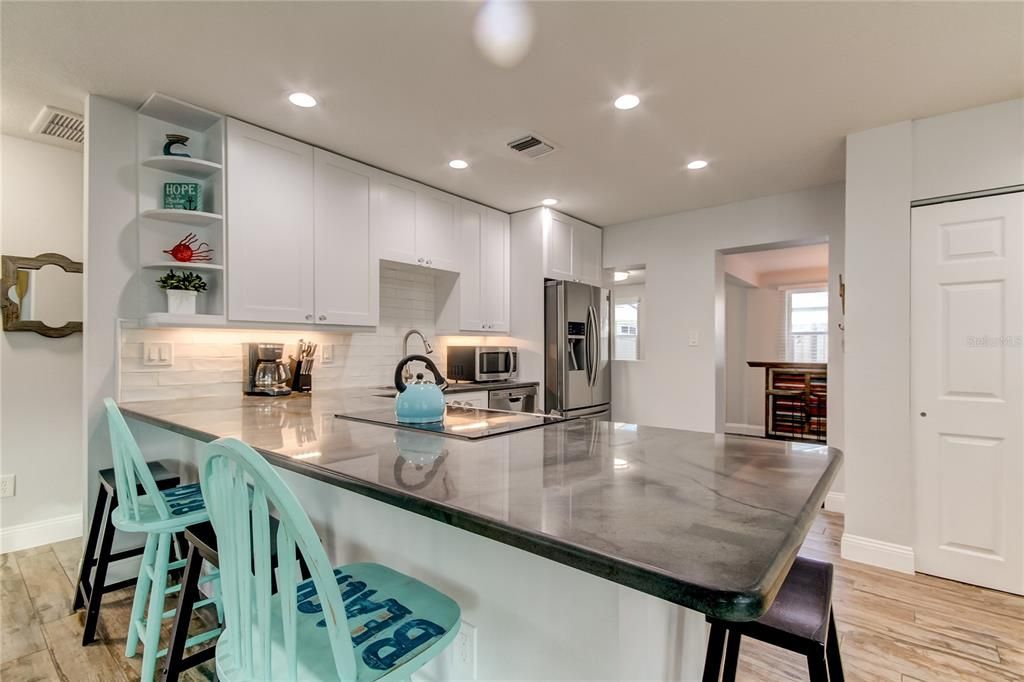 For Rent: $4,400 (2 beds, 2 baths, 1154 Square Feet)