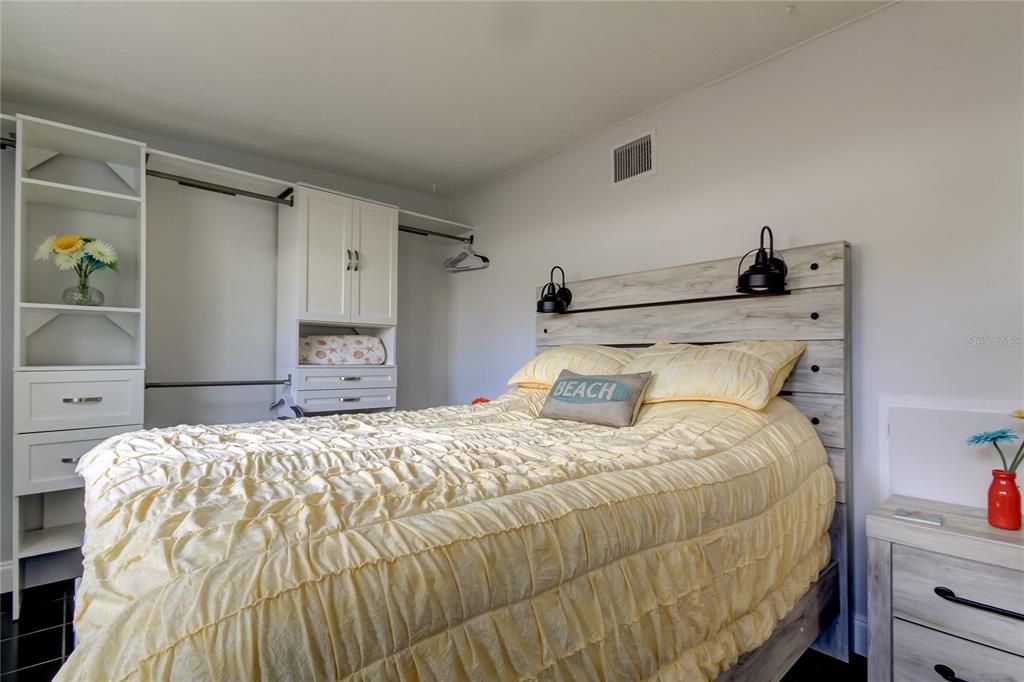For Rent: $4,400 (2 beds, 2 baths, 1154 Square Feet)