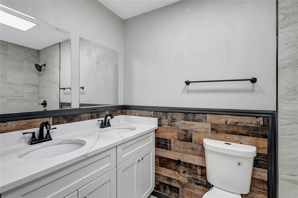 Activo con contrato: $374,900 (4 camas, 2 baños, 1513 Pies cuadrados)