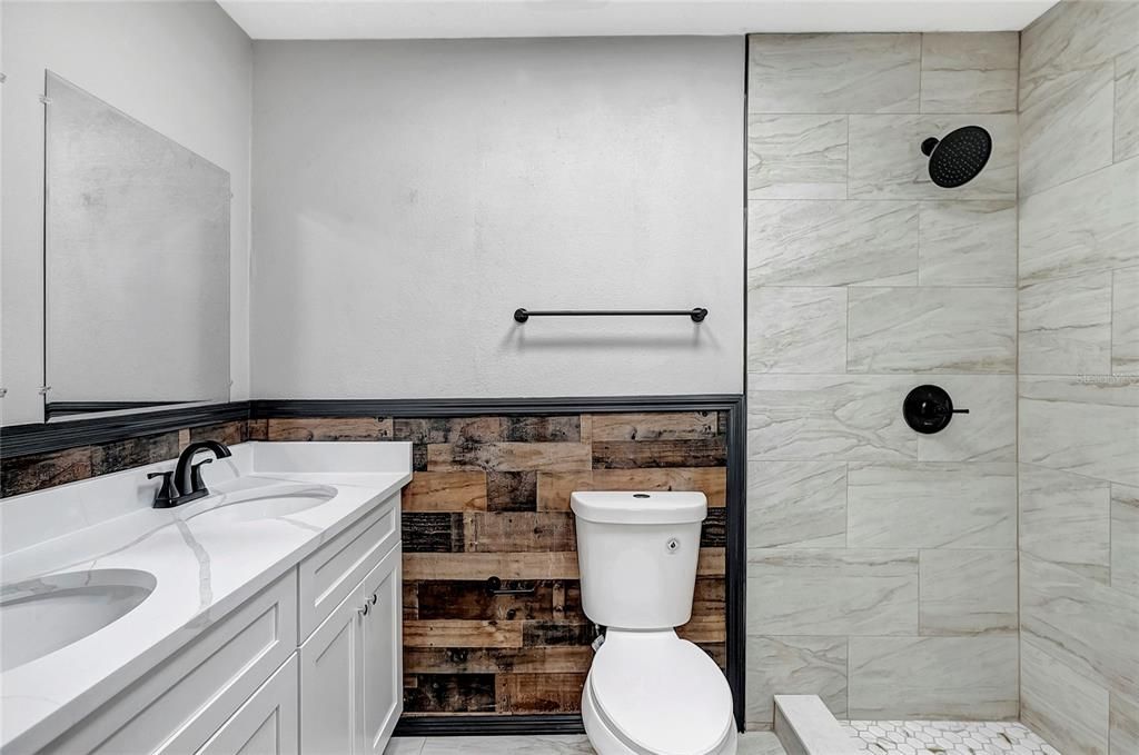 Activo con contrato: $374,900 (4 camas, 2 baños, 1513 Pies cuadrados)