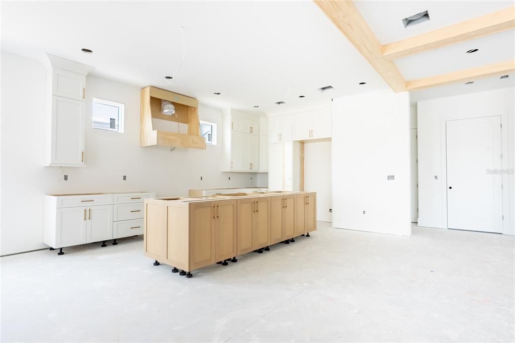 Active With Contract: $4,250,000 (5 beds, 5 baths, 4555 Square Feet)
