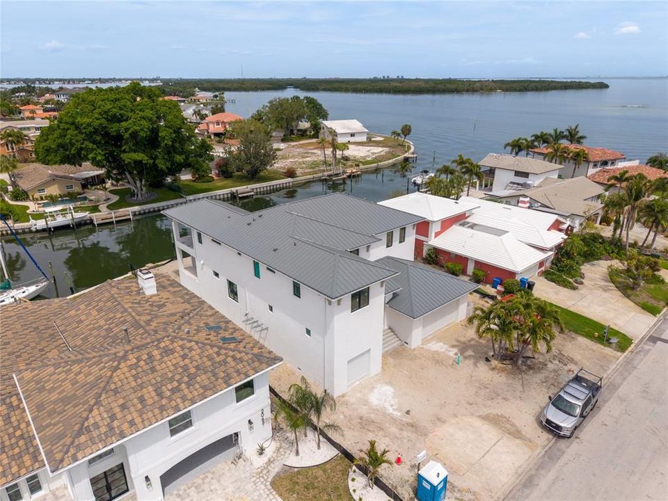 Active With Contract: $4,250,000 (5 beds, 5 baths, 4555 Square Feet)