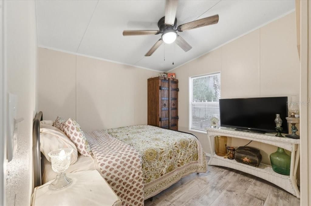 Activo con contrato: $230,000 (4 camas, 2 baños, 1440 Pies cuadrados)