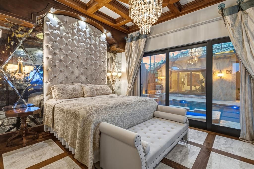 Activo con contrato: $1,450,000 (5 camas, 3 baños, 4215 Pies cuadrados)