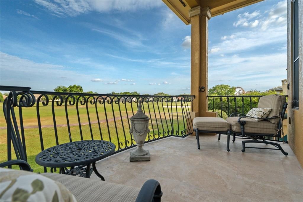 Activo con contrato: $1,450,000 (5 camas, 3 baños, 4215 Pies cuadrados)