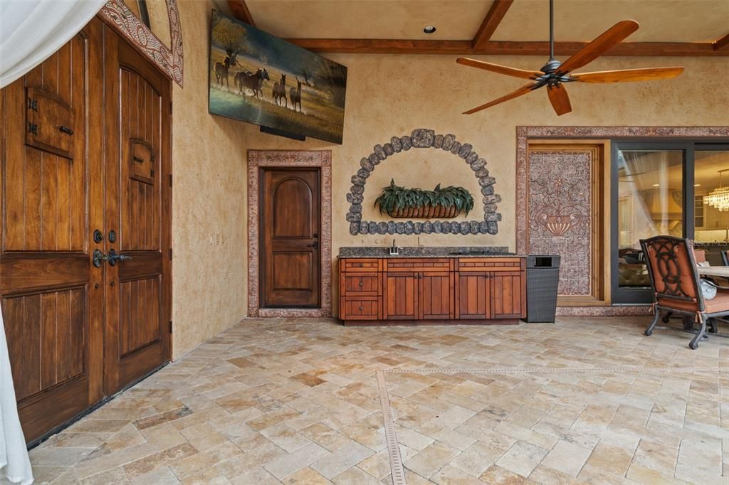 Activo con contrato: $1,450,000 (5 camas, 3 baños, 4215 Pies cuadrados)