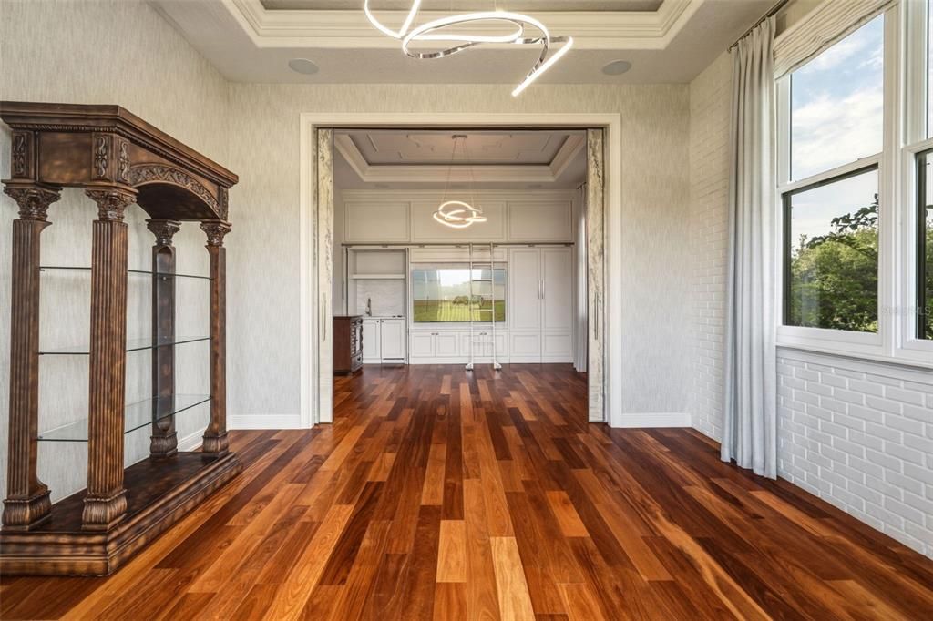 Activo con contrato: $1,450,000 (5 camas, 3 baños, 4215 Pies cuadrados)