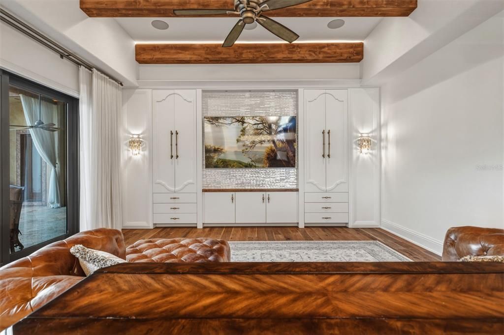 Activo con contrato: $1,450,000 (5 camas, 3 baños, 4215 Pies cuadrados)