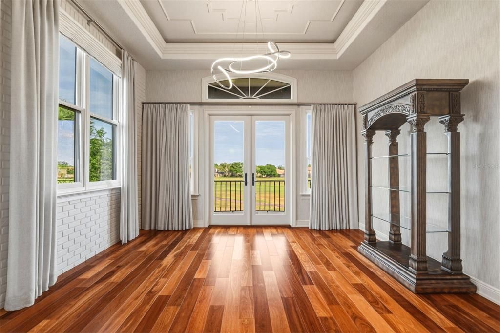 Activo con contrato: $1,450,000 (5 camas, 3 baños, 4215 Pies cuadrados)