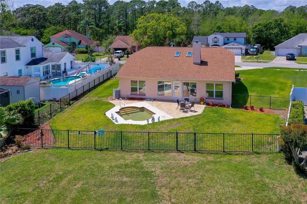 En Venta: $375,000 (2 camas, 2 baños, 1450 Pies cuadrados)