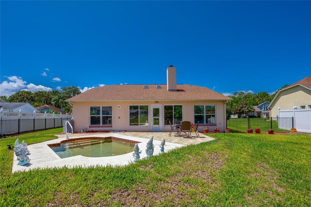 En Venta: $375,000 (2 camas, 2 baños, 1450 Pies cuadrados)
