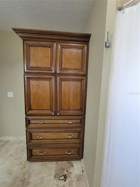 На продажу: $420,000 (4 спален, 2 ванн, 2010 Квадратных фут)