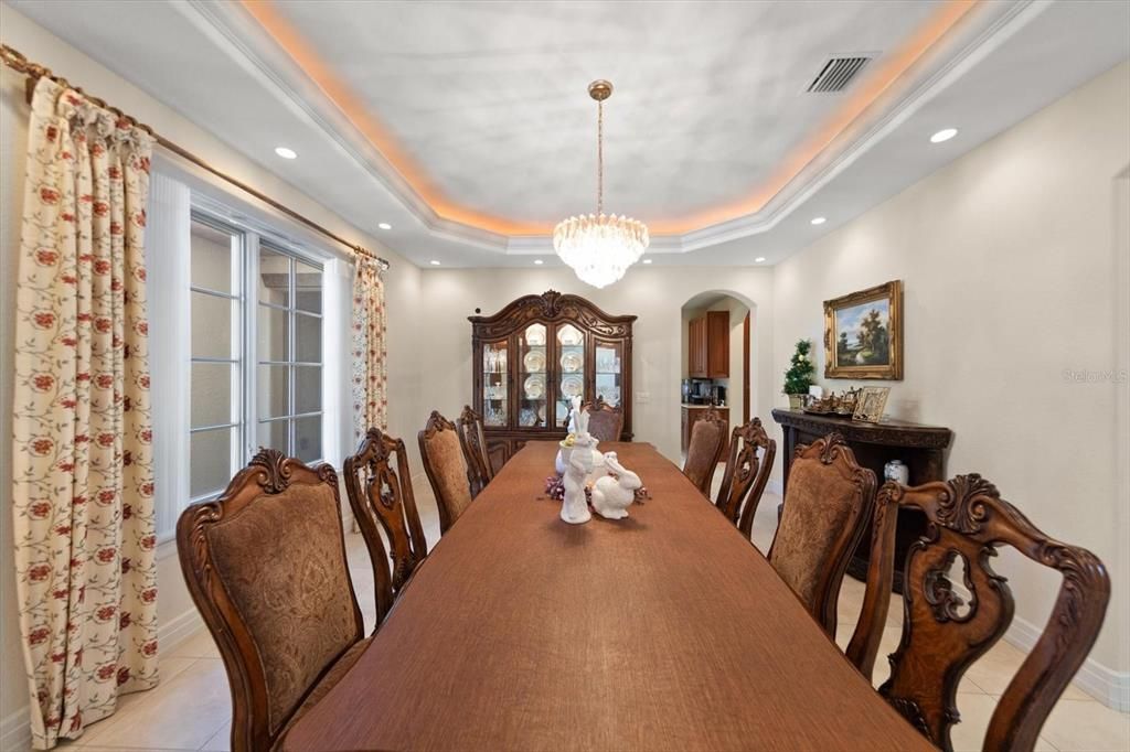 En Venta: $2,795,000 (5 camas, 6 baños, 5532 Pies cuadrados)