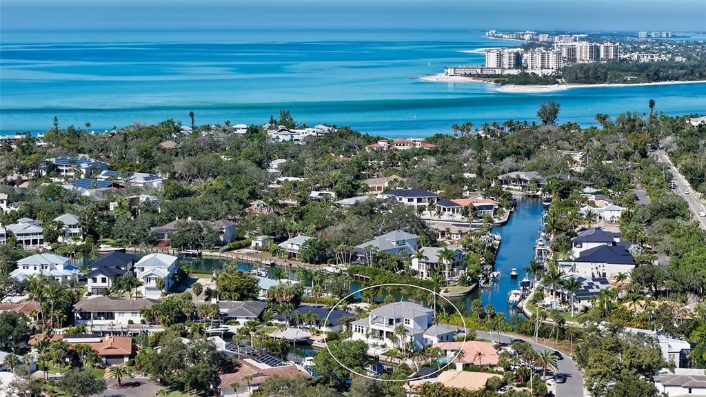 En Venta: $4,649,900 (5 camas, 4 baños, 4132 Pies cuadrados)