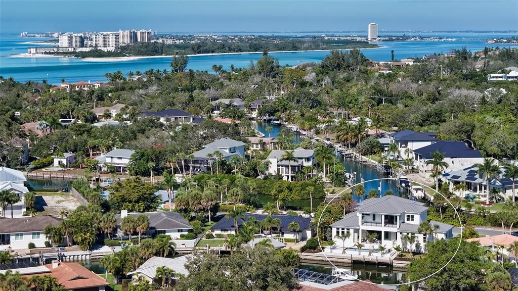 En Venta: $4,649,900 (5 camas, 4 baños, 4132 Pies cuadrados)