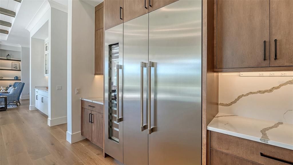 En Venta: $4,649,900 (5 camas, 4 baños, 4132 Pies cuadrados)