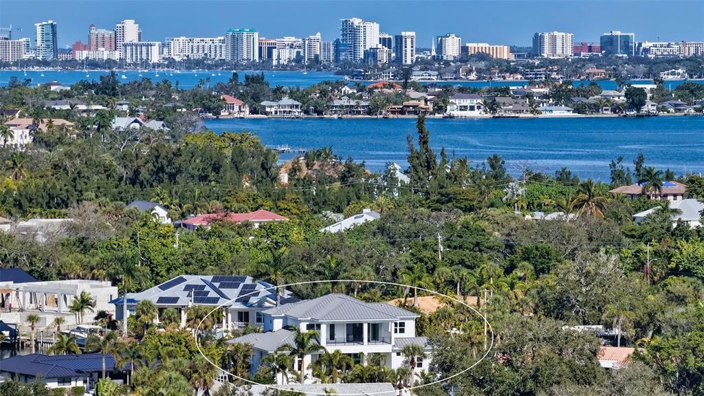 En Venta: $4,649,900 (5 camas, 4 baños, 4132 Pies cuadrados)