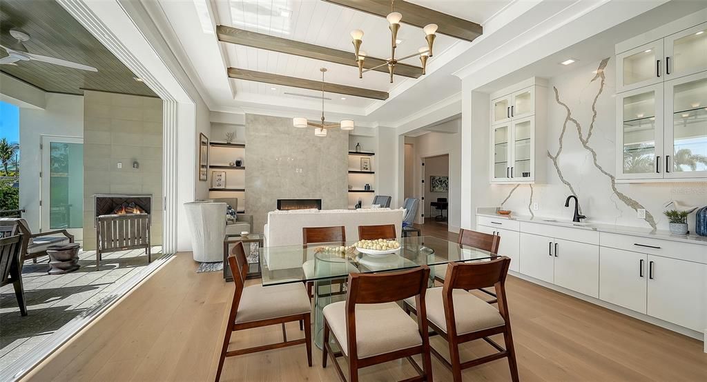 En Venta: $4,649,900 (5 camas, 4 baños, 4132 Pies cuadrados)