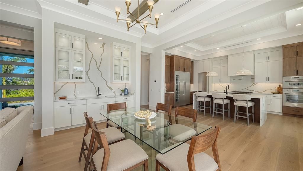 En Venta: $4,649,900 (5 camas, 4 baños, 4132 Pies cuadrados)